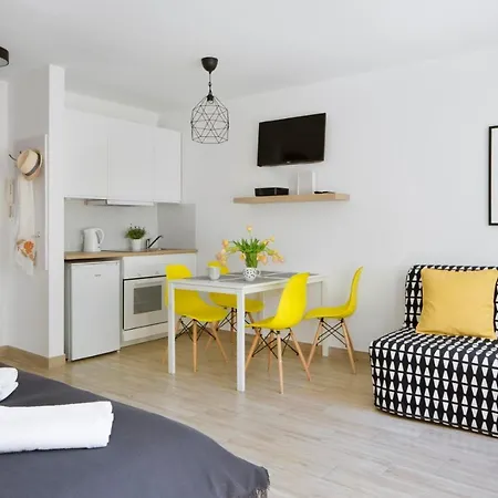 Flat Zlote Tarasy Street Daire